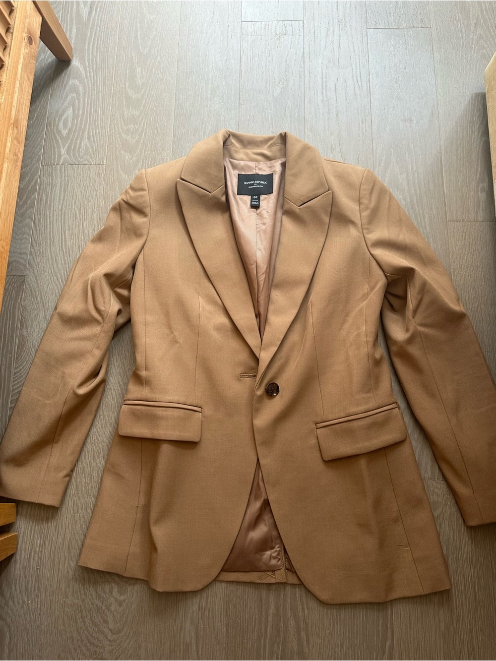 Banana Republic Tan Sculpted Stretch Blazer